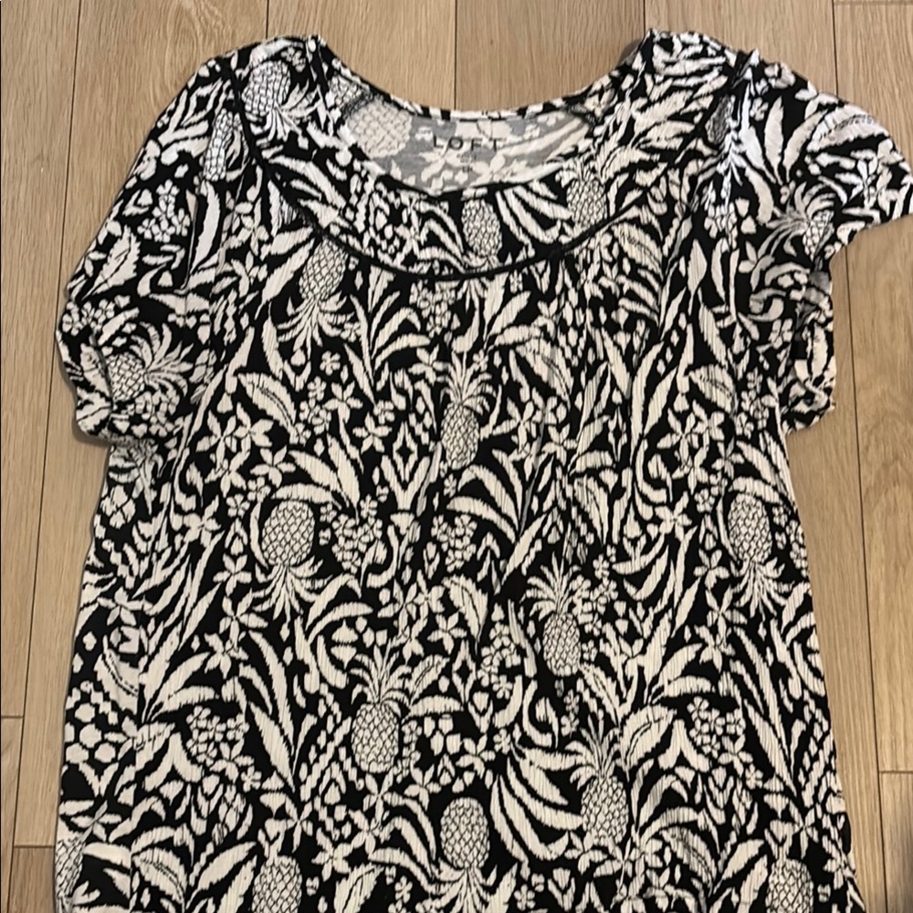 Floral Black and White Top